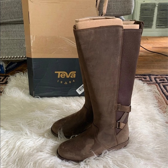 Teva Ellery boots - Picture 1 of 12